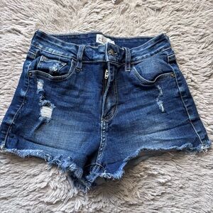 ⭐️⭐️⭐️Cello Distressed Blue Jean High Rise Shorts size Small